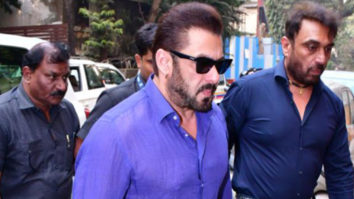 Salman Khan attends Rrahul Kanal’s wedding looking dashing in a blue shirt