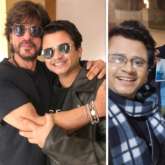 Shah Rukh Khan meets fans at 2 am, wins hearts for his humbleness