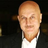 Anupam Kher opts for an autorickshaw in Delhi as he heads towards screening of Shiv Shastri Balboa