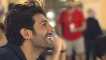 Kartik Aaryan is on ‘Top of the world’ as he promotes ‘Shehzada’ on Burj Khalifa