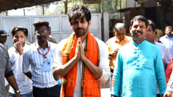 Photos: Kartik Aaryan visits Siddhivinayak temple to seek blessings on the release day of Shehzada