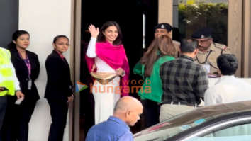 Photos: Kiara Advani and Manish Malhotra arrive at Jaisalmer airport