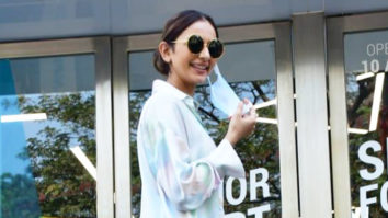 Rakul Preet Singh poses for paps as she gets clicked with Pragya Jaiswal