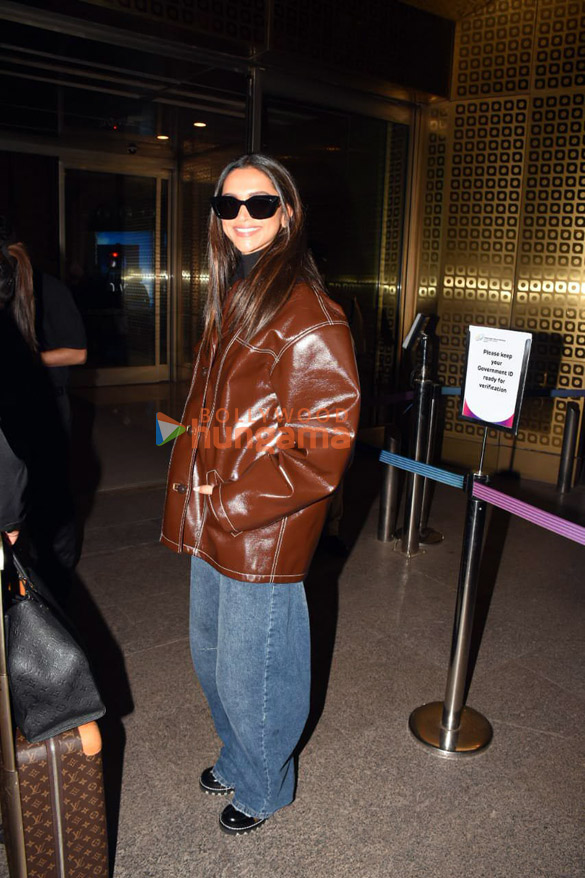 Photos: Ranbir Kapoor, Deepika Padukone, Huma Qureshi and others snapped at the airport Photos: Ranbir Kapoor, Deepika Padukone, Huma Qureshi and others snapped at the airport