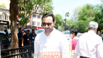 Photos: Celebs attend Pradeep Sarkar’s prayer meet