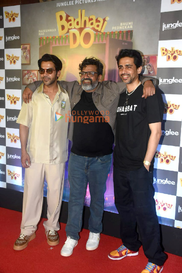 Photos: Rajkummar Rao, Gulshan Deviah and team Badhaai Do celebrates its multiple wins at Filmfare Awards 2023 Photos: Rajkummar Rao, Gulshan Deviah and team Badhaai Do celebrates its multiple wins at Filmfare Awards 2023