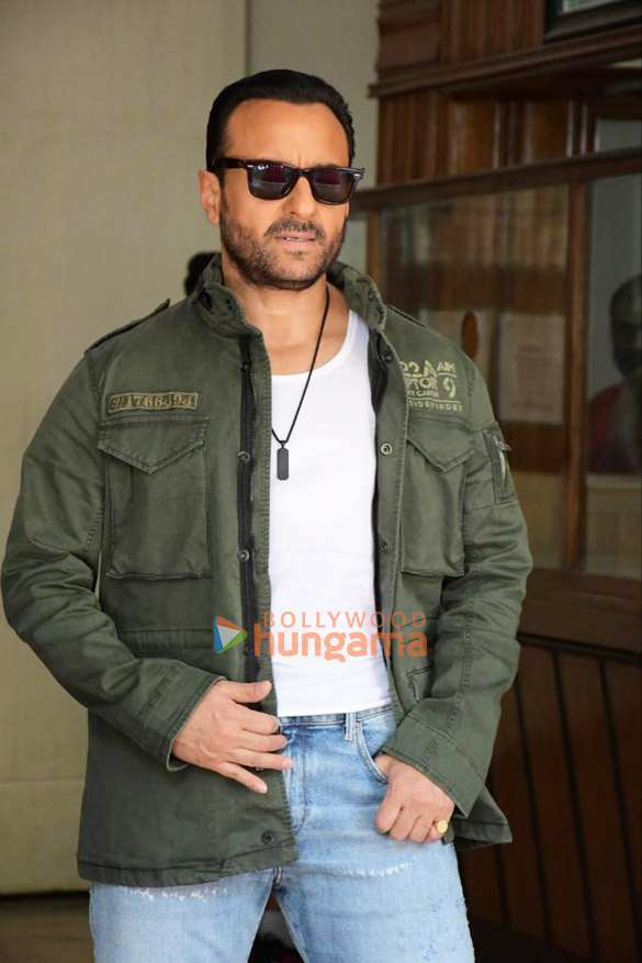 Photos: Saif Ali Khan and Sham Kaushal spotted at Mehboob Studio in Bandra Photos: Saif Ali Khan and Sham Kaushal spotted at Mehboob Studio in Bandra