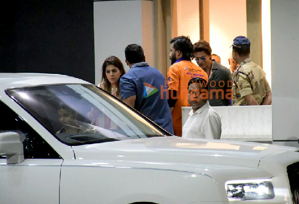 Photos: Shah Rukh Khan, Shanaya Kapoor and Juhi Chawla snapped at the Kalina airport Photos: Shah Rukh Khan, Shanaya Kapoor and Juhi Chawla snapped at the Kalina airport