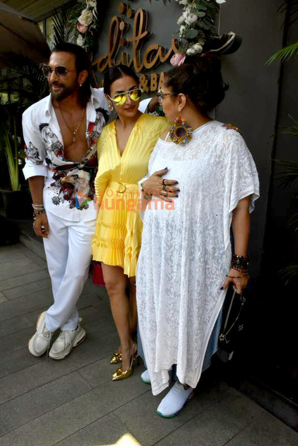 Photos: Malaika Arora, Shama Sikander, Karishma Tanna, Kubbra Sait and others snapped at Ditas Restro & Bar Photos: Malaika Arora, Shama Sikander, Karishma Tanna, Kubbra Sait and others snapped at Ditas Restro & Bar