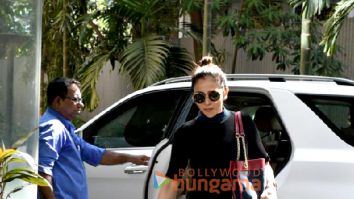 Photos: Rakul Preet Singh and Jasmin Bhasin spotted outside a clinic in Santacruz