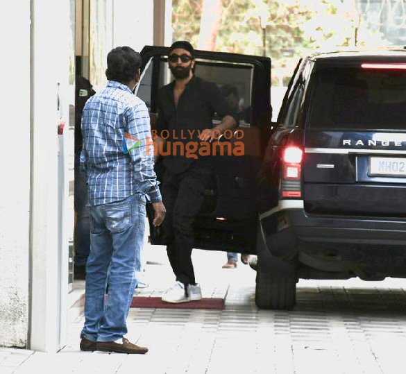 Photos: Ranbir Kapoor spotted at T-Series office Photos: Ranbir Kapoor spotted at T-Series office