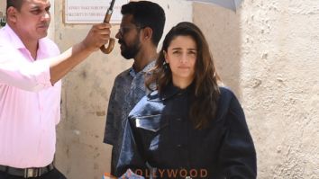 Photos: Alia Bhatt snapped at Mehboob Studio in Bandra