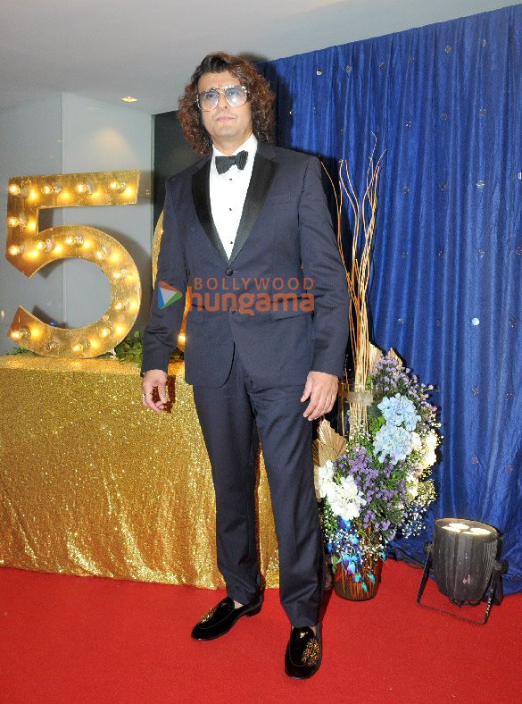 Photos: Celebs snapped at Sonu Nigam’s 50th birthday celebrations at Sahara Star Photos: Celebs snapped at Sonu Nigam’s 50th birthday celebrations at Sahara Star