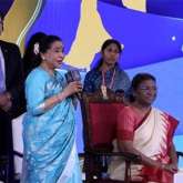 Asha Bhosle sings 'Chura Liya Hai Tumne Jo Dil Ko' for President of India Droupadi Murmu