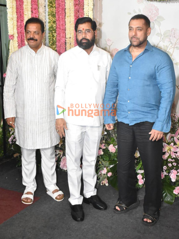 Photos: Celebs snapped visiting Arpita Khan’s house for Ganpati darshan Photos: Celebs snapped visiting Arpita Khan’s house for Ganpati darshan