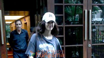 Photos: Disha Patani snapped outside a dance class in Bandra