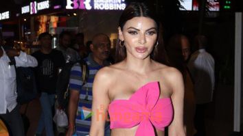 Photos: Palak Tiwari, Sherlyn Chopra, Mouni Roy and Avneet Kaur snapped at the airport