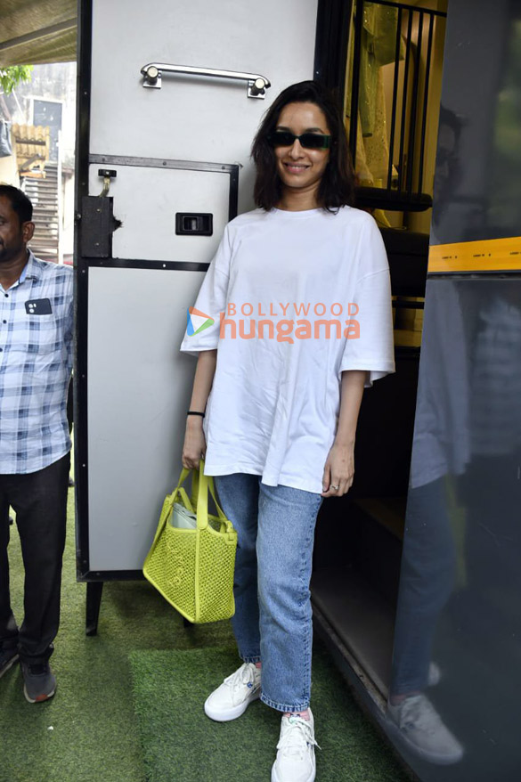 Photos: Shraddha Kapoor snapped for a brand shoot at Filmistan studio Photos: Shraddha Kapoor snapped for a brand shoot at Filmistan studio