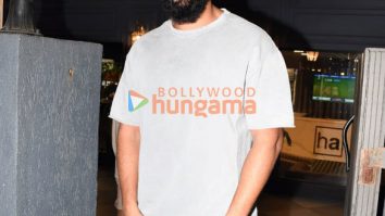 Photos: Vicky Kaushal snapped at Hakim’s Aalim salon in Khar