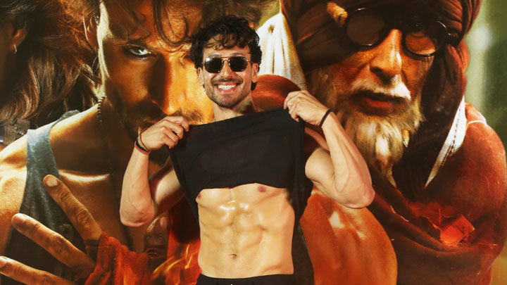 Tiger Shroff flaunts his abs at Ganapath Press Conference