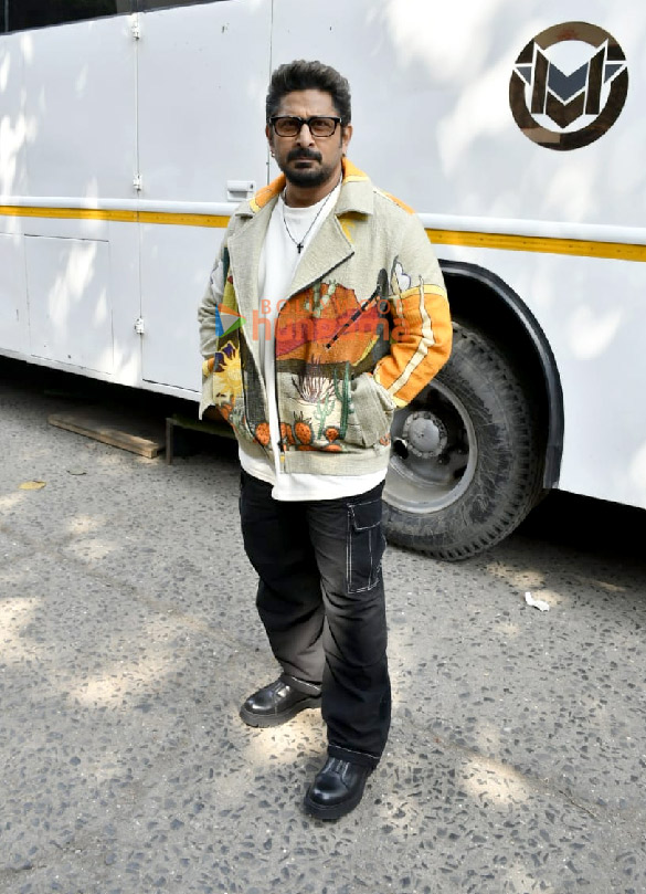 Photos: Arshad Warsi snapped on Jhalak Dikhhla Jaa set at Filmistan Studio Photos: Arshad Warsi snapped on Jhalak Dikhhla Jaa set at Filmistan Studio