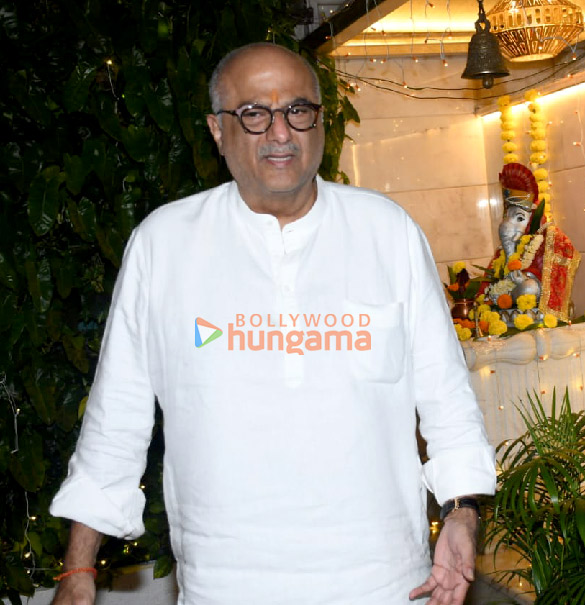 Photos: Boney Kapoor attends Laxmi Puja at his office Photos: Boney Kapoor attends Laxmi Puja at his office