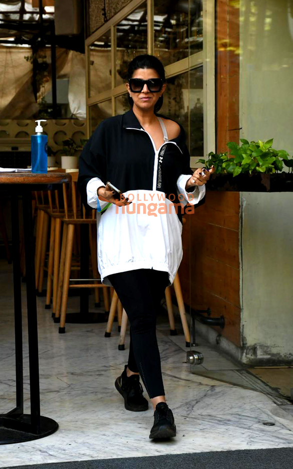 Photos: Nimrat Kaur snapped in Khar Photos: Nimrat Kaur snapped in Khar