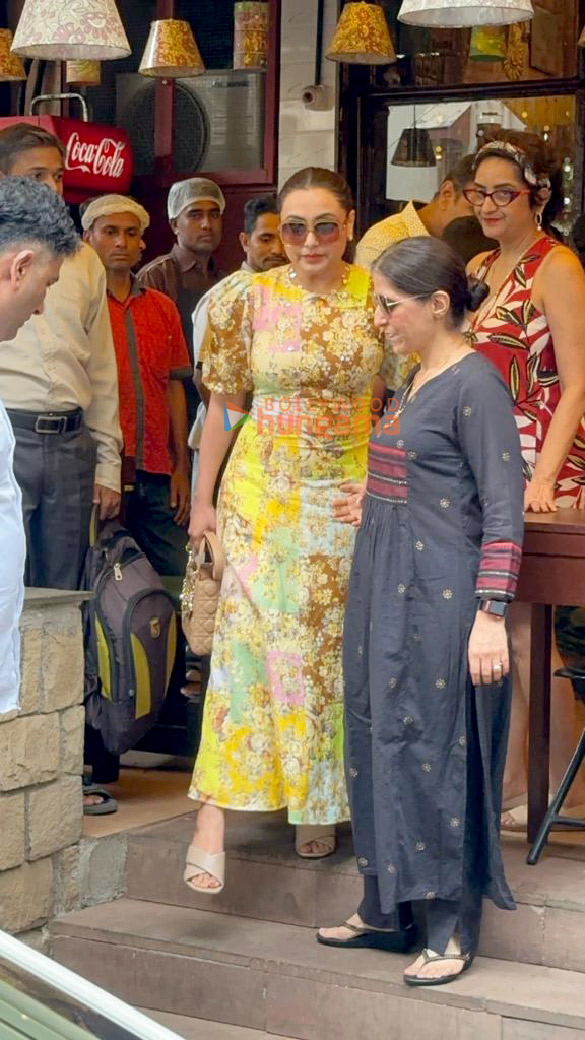 Photos: Rani Mukerji spotted in Bandra Photos: Rani Mukerji spotted in Bandra