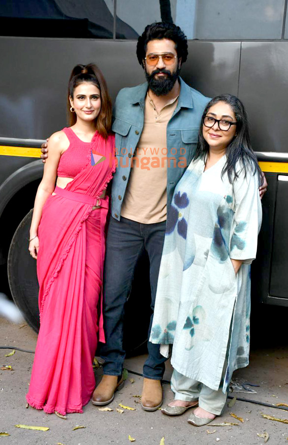 Photos: Vicky Kaushal, Fatima Sana Sheikh and Meghna Gulzar snapped promoting Sam Bahadur at Mehboob Studio