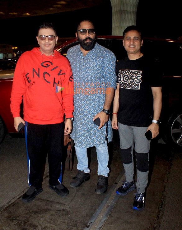 Photos: Bhushan Kumar, Sandeep Reddy Vanga and Shiv Chanana snapped at the airport Photos: Bhushan Kumar, Sandeep Reddy Vanga and Shiv Chanana snapped at the airport