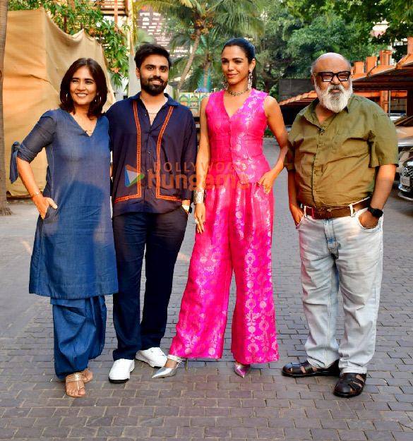 Photos: Jitendra Kumar, Shriya Pilgaonkar, Saurabh Shukla and Madhu Bhojwani snapped promoting Dry Day Photos: Jitendra Kumar, Shriya Pilgaonkar, Saurabh Shukla and Madhu Bhojwani snapped promoting Dry Day