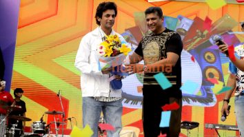 Photos: Sunil Grover, Sonu Nigam and other celebs snapped at Malad Masti event