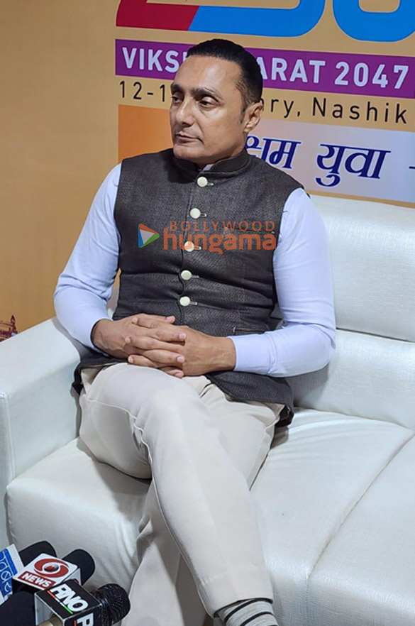 Photos: Rahul Bose snapped addressing youth at 27th National Youth Festival, Nashik Photos: Rahul Bose snapped addressing youth at 27th National Youth Festival, Nashik