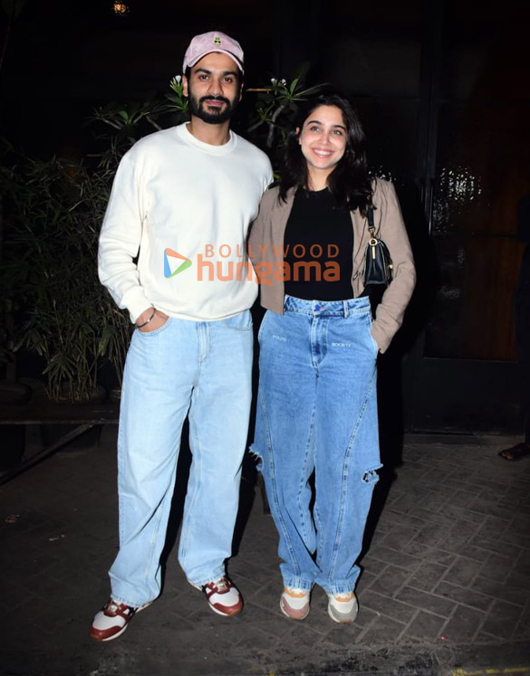 Photos: Sharvari Wagh and Sunny Kaushal snapped in Bandra Photos: Sharvari Wagh and Sunny Kaushal snapped in Bandra