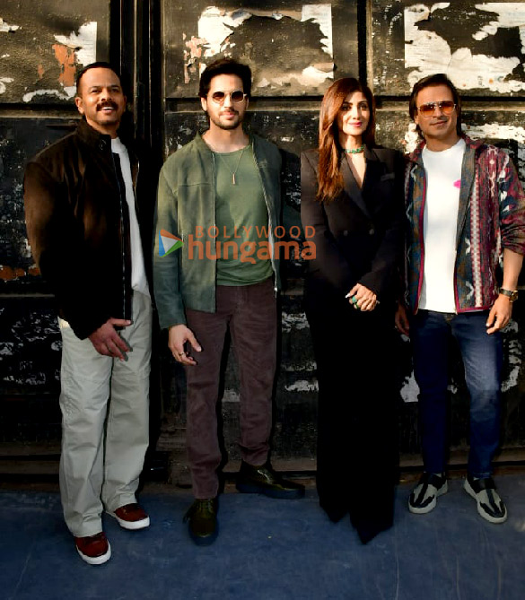 Photos: Sidharth Malhotra, Vivek Oberoi, Shilpa Shetty and Rohit Shetty snapped promoting Indian Police Force Photos: Sidharth Malhotra, Vivek Oberoi, Shilpa Shetty and Rohit Shetty snapped promoting Indian Police Force