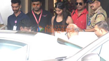 Photos: Akshay Kumar, Twinkle Khanna and Suhana Khan snapped at Kalina airport