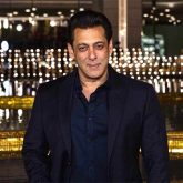 Salman Khan presents Lifetime Achievement Award to Egyptian actress Essad Youniss in Riyadh