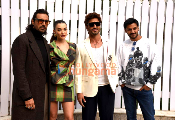 Photos: Cast of Crakk snapped promoting the film Photos: Cast of Crakk snapped promoting the film