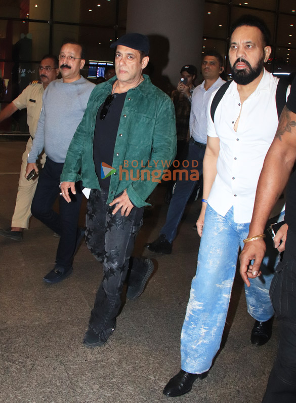 Photos: Salman Khan, Baba Siddique and Gurmeet Singh Jolly snapped at the airport