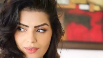 Sonali Raut looks ravishing in the colour of love!