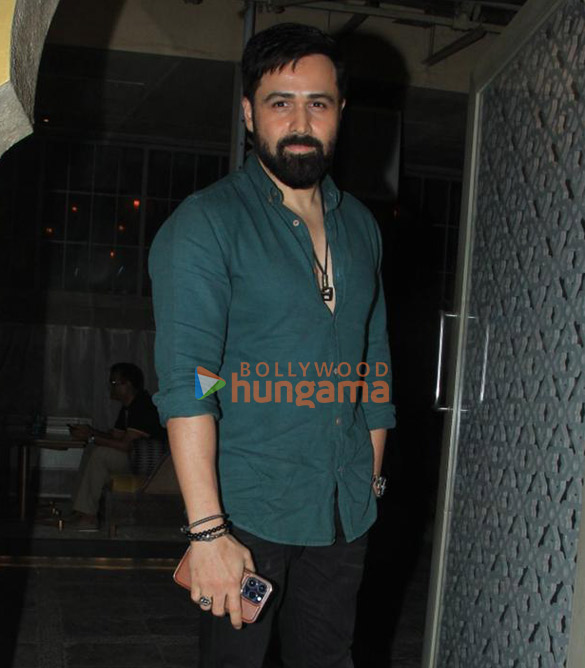 Photos: Emraan Hashmi snapped in Juhu Photos: Emraan Hashmi snapped in Juhu