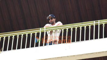 Photos: Ranbir Kapoor, Alia Bhatt and Neetu Singh snapped at their residence in Pali Hill