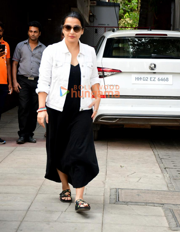 Photos: Vidya Balan snapped outside a clinic in Bandra