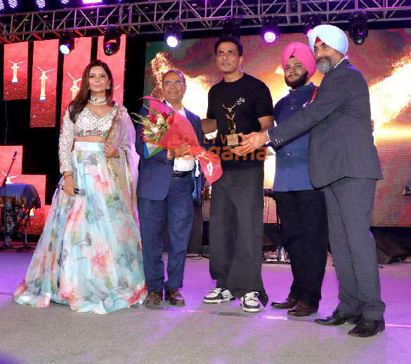 Photos: Sonu Sood, Tusshar Kapoor, Jeetendra, Vindu Dara Singh grace ‘Punjabi Icon Awards 2024’ Photos: Sonu Sood, Tusshar Kapoor, Jeetendra, Vindu Dara Singh grace ‘Punjabi Icon Awards 2024’