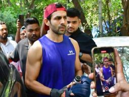 Paps appreciate Kartik Aaryan’s ‘Chandu Champion’ poster as he gets clicked outside gym