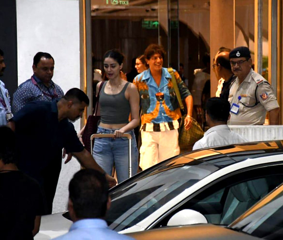 Photos: Ananya Panday, Suhana Khan and others snapped at Kalina airport Photos: Ananya Panday, Suhana Khan and others snapped at Kalina airport