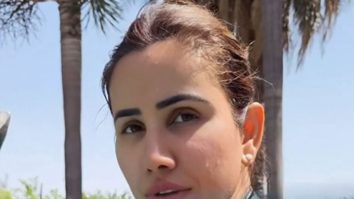 Mermaid vibes! Sonnalli Seygall channels her inner water baby