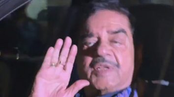 Shatrughan Sinha gets clicked by paps as he leaves for reception