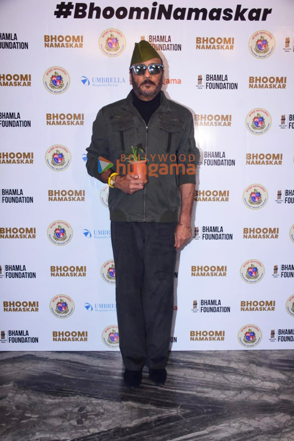 Photos: Jackie Shroff, Jeetendra and others snapped at Bhamla Foundation’s Bhoomi Namaskar event Photos: Jackie Shroff, Jeetendra and others snapped at Bhamla Foundation’s Bhoomi Namaskar event