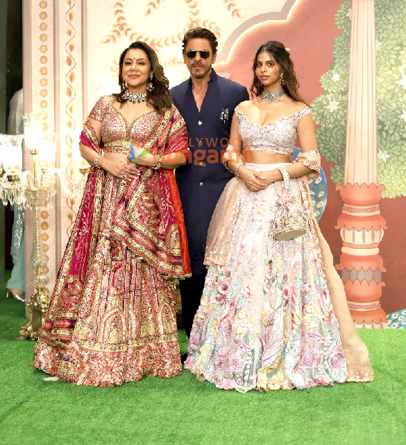 Photos: Salman Khan, Shah Rukh Khan, Sara Ali Khan and others attend the Shubh Aashirwad ceremony at Anant Ambani and Radhika Merchant Photos: Salman Khan, Shah Rukh Khan, Sara Ali Khan and others attend the Shubh Aashirwad ceremony at Anant Ambani and Radhika Merchant